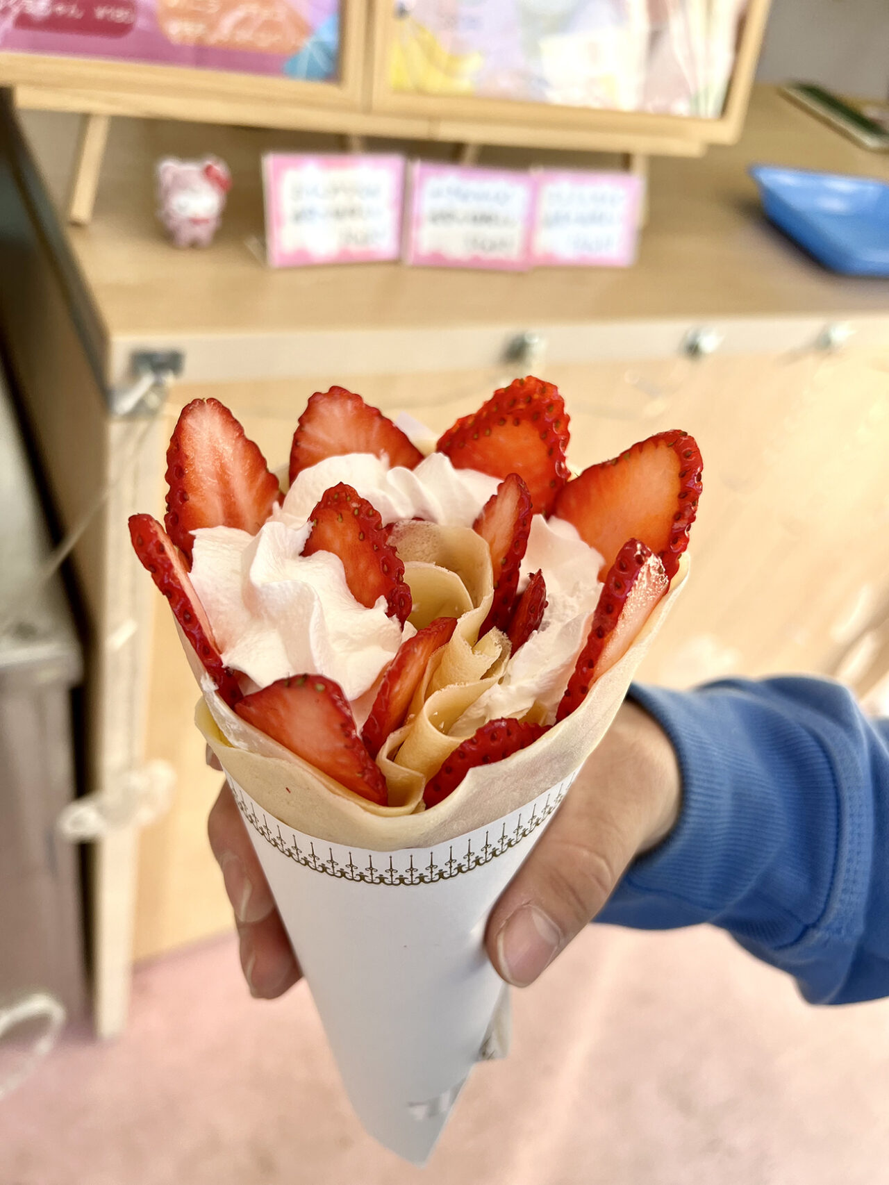 クレープMelody」のクレープが、とにかく大きい件 - ナシロー