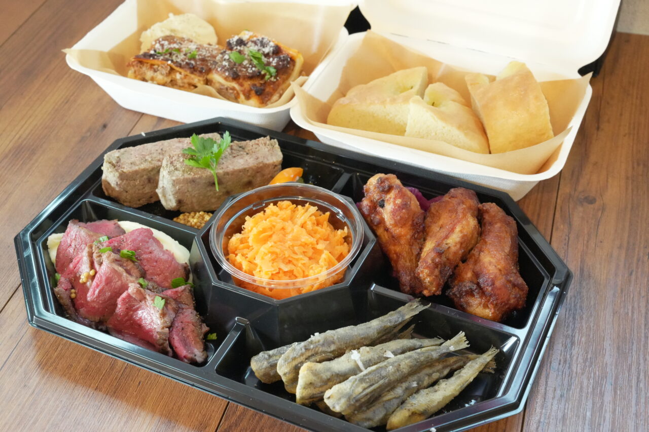 イタリア食堂 TAVERNA AI」でテイクアウトして、ホームパーティーで