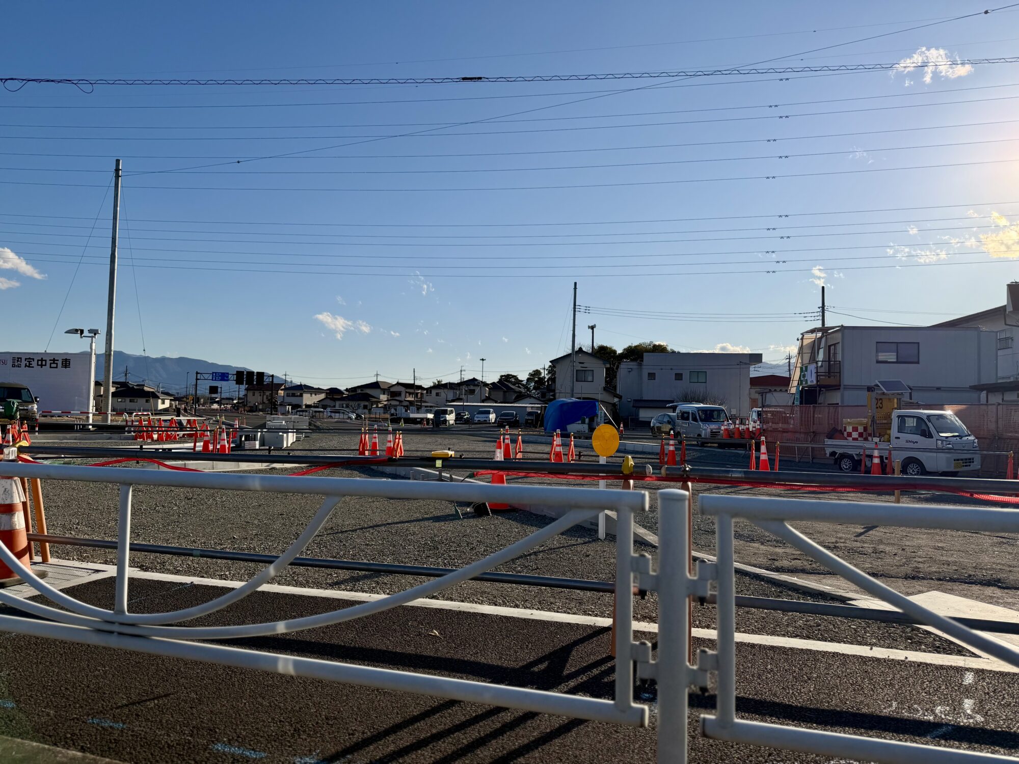 舗装前の田富町敷島線の延伸区間。道路の形が見えてきた頃(2026年2月18日撮影)